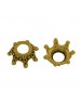 Sendinto aukso spalvos, karūnos formos intarpas, be švino ir kadmio, matmenys: 12.5mm diametro, 5.5mm aukščio