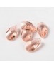 Stikliniai, briaunuoti pakabukai, lašelio formos, skaidrūs, persikiniai-rausvi, matmenys: 16x9x6mm, skylė: 1mm; 2 vnt./pak.