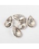 Stikliniai, briaunuoti pakabukai, lašelio formos, skaidrūs, pilki, matmenys: 16x9x6mm, skylė: 1mm; 2 vnt./pak.